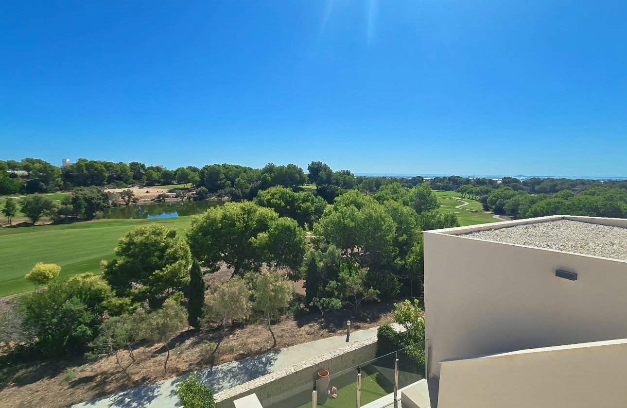 Resale - Penthouse -
Lo Romero Golf - Inland