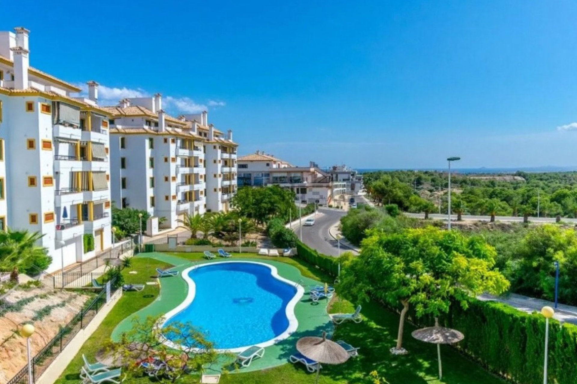 Resale - Penthouse -
Lomas De Campoamor - Inland