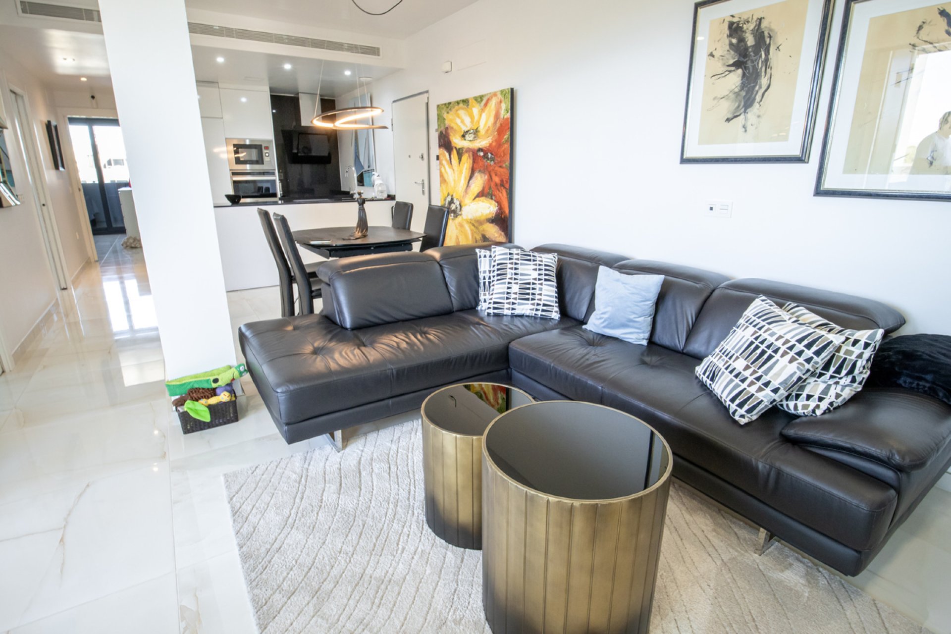 Resale - Penthouse -
Los Altos - AMANECER