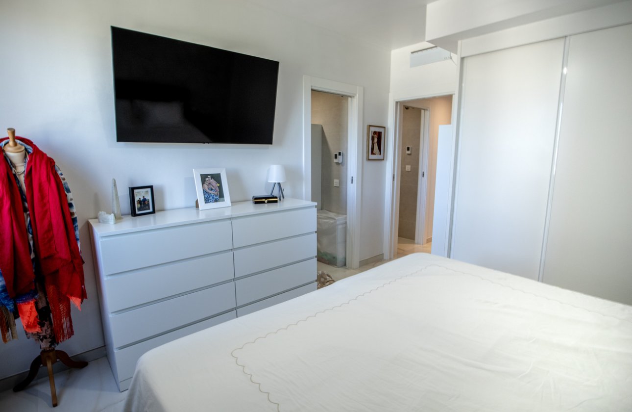 Resale - Penthouse -
Los Altos - AMANECER