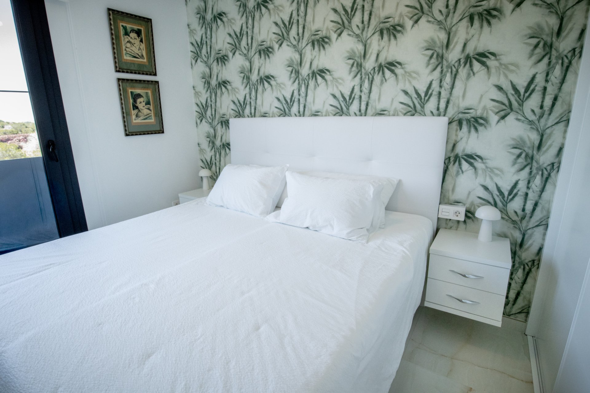 Resale - Penthouse -
Los Altos - AMANECER