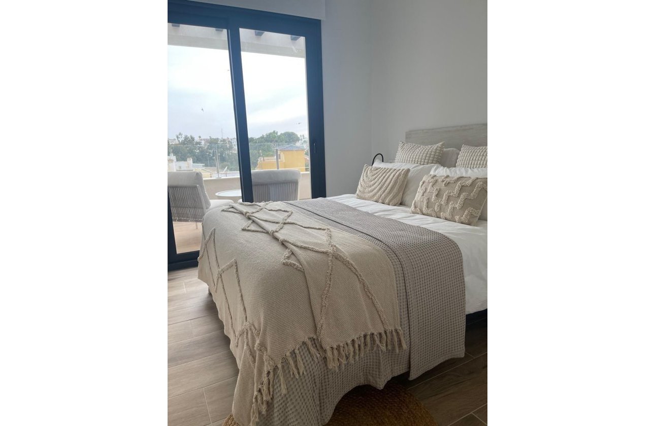 Resale - Penthouse -
Orihuela Costa - Las Filipinas