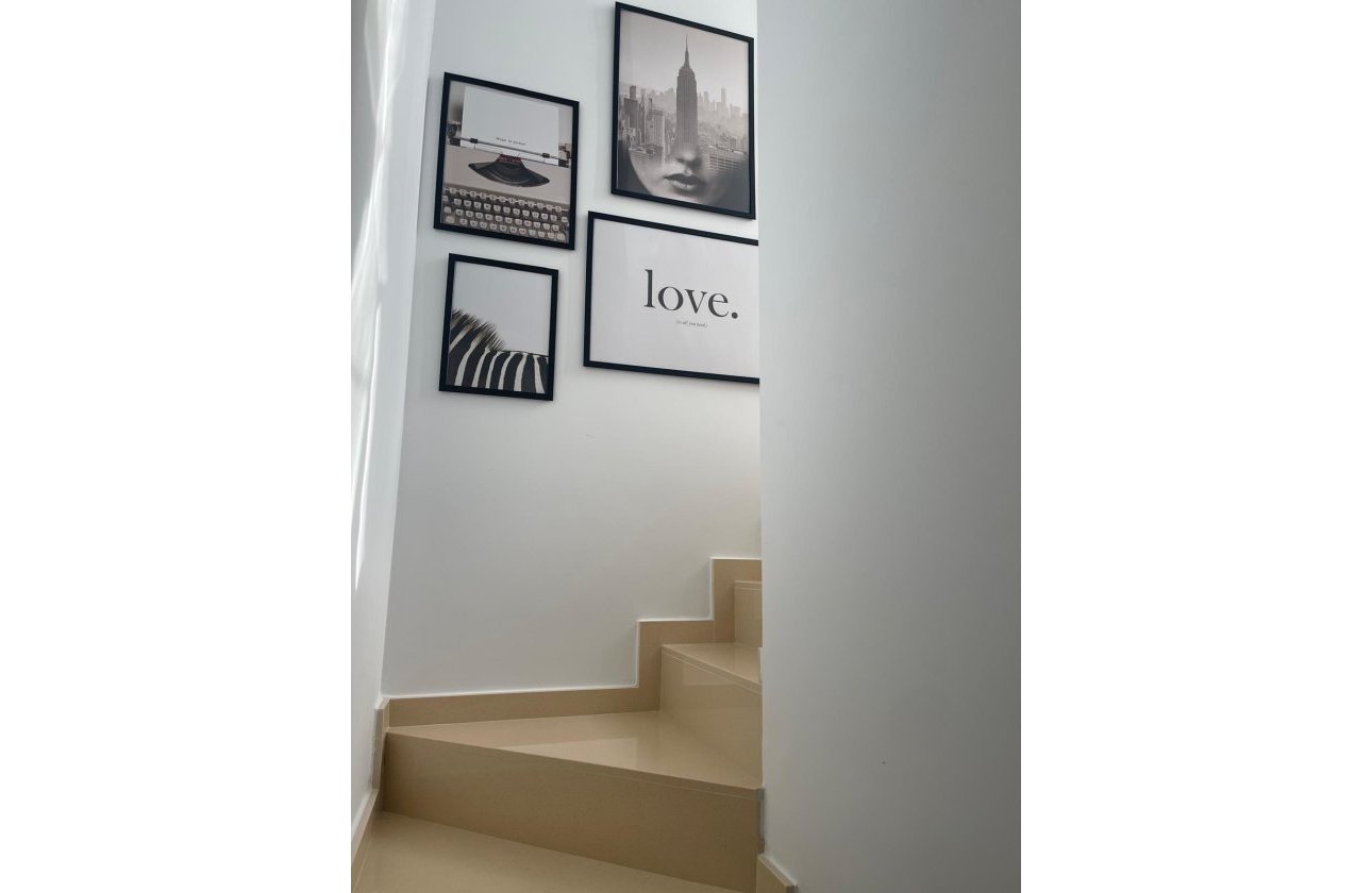 Resale - Penthouse -
Orihuela Costa - Las Filipinas