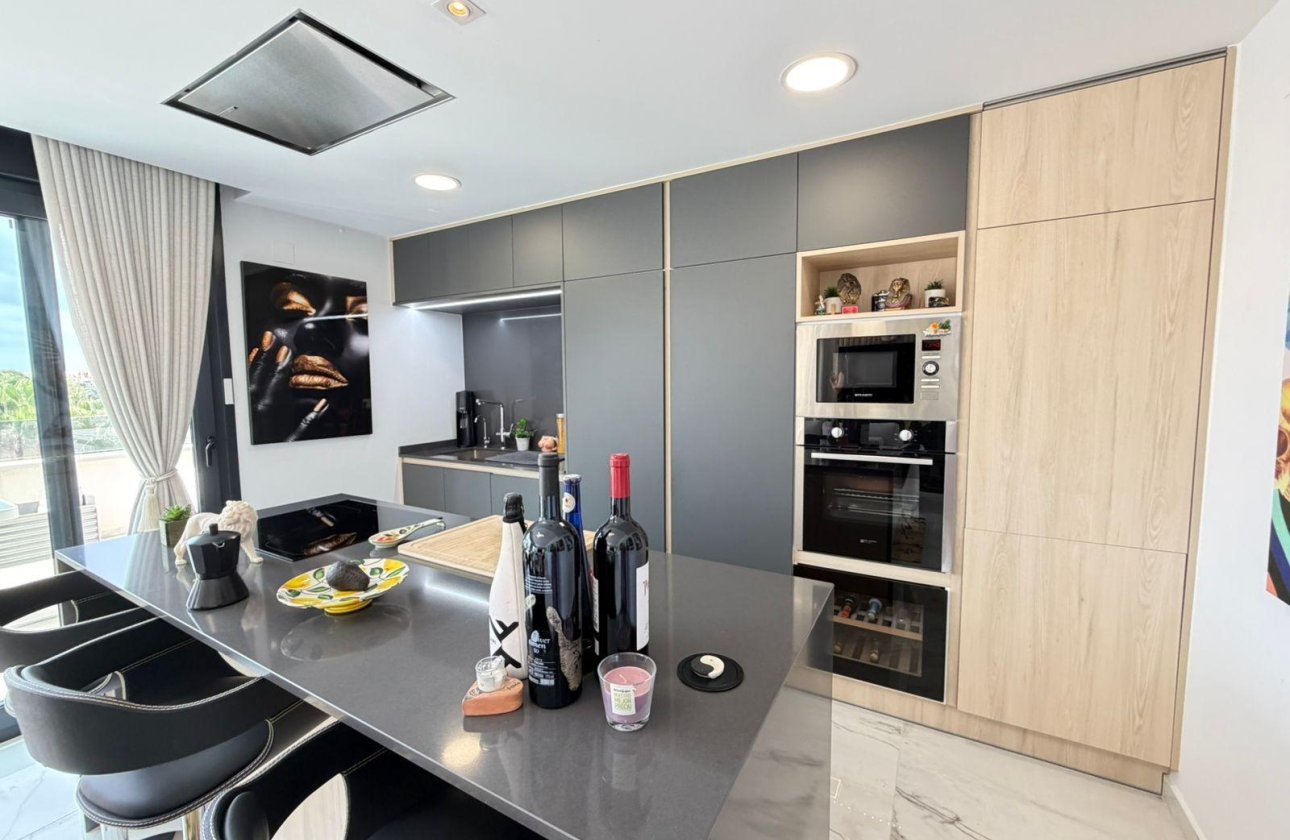 Resale - Penthouse -
Orihuela Costa - Los Almendros-la Florida
