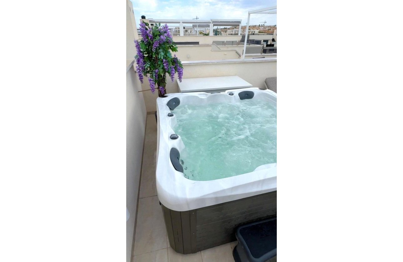 Resale - Penthouse -
Orihuela Costa - Los Almendros-la Florida