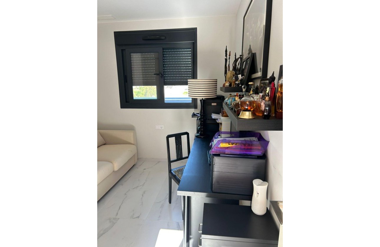 Resale - Penthouse -
Orihuela Costa - Playa Flamenca