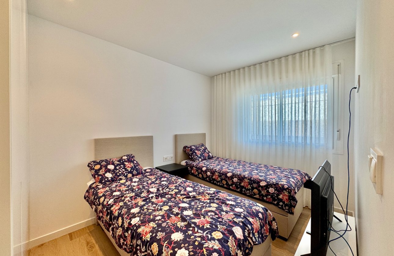 Resale - Penthouse -
Pilar de la Horadada - Costa Blanca