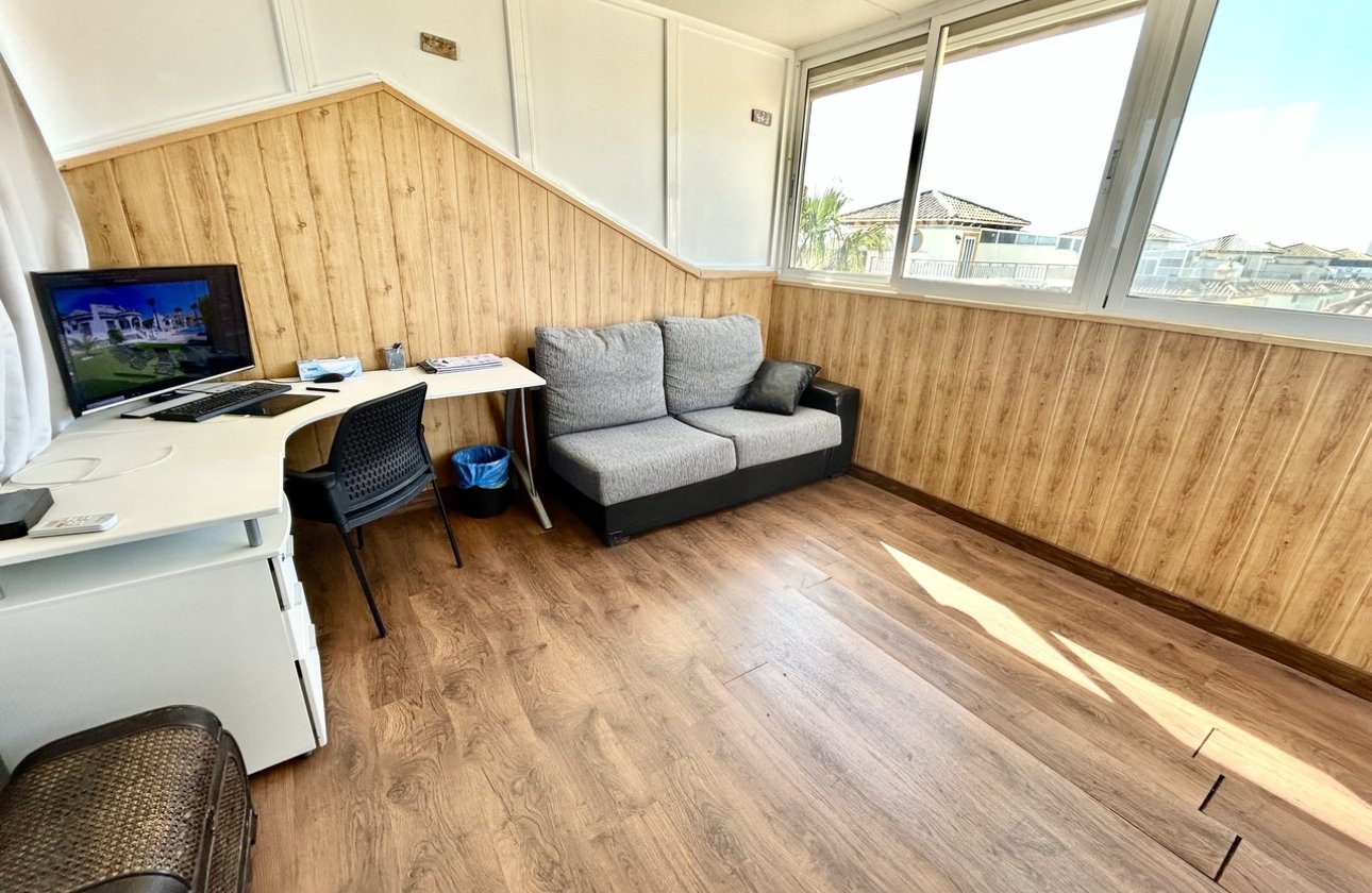 Resale - Penthouse -
Playa Flamenca - Costa Blanca