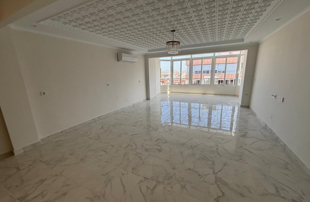 Resale - Penthouse -
Torrevieja - Acequion