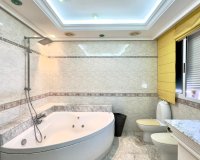 Resale - Penthouse -
Torrevieja - Centro