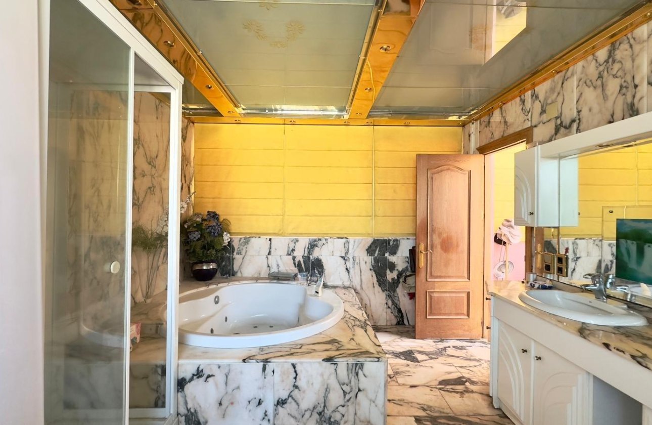 Resale - Penthouse -
Torrevieja - Centro