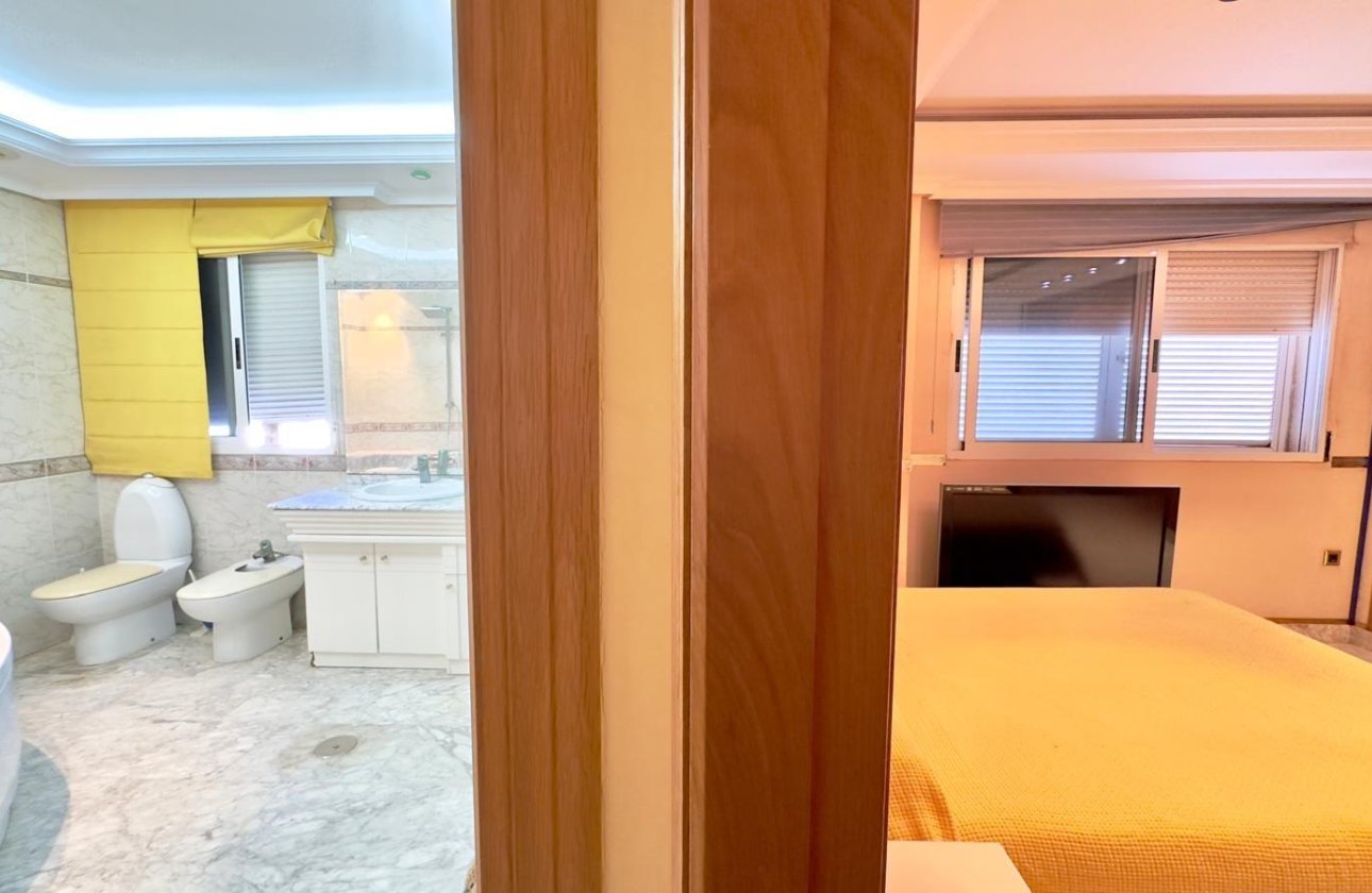 Resale - Penthouse -
Torrevieja - Centro