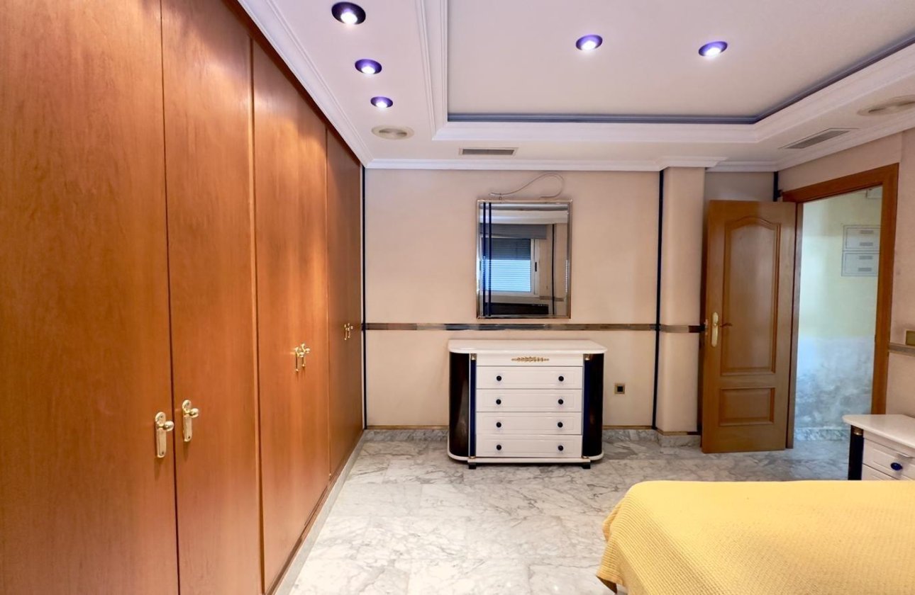 Resale - Penthouse -
Torrevieja - Centro