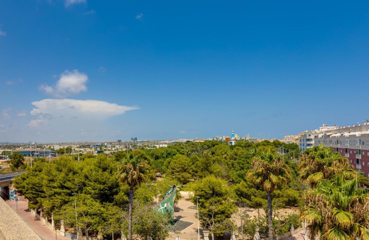 Resale - Penthouse -
Torrevieja - Centro