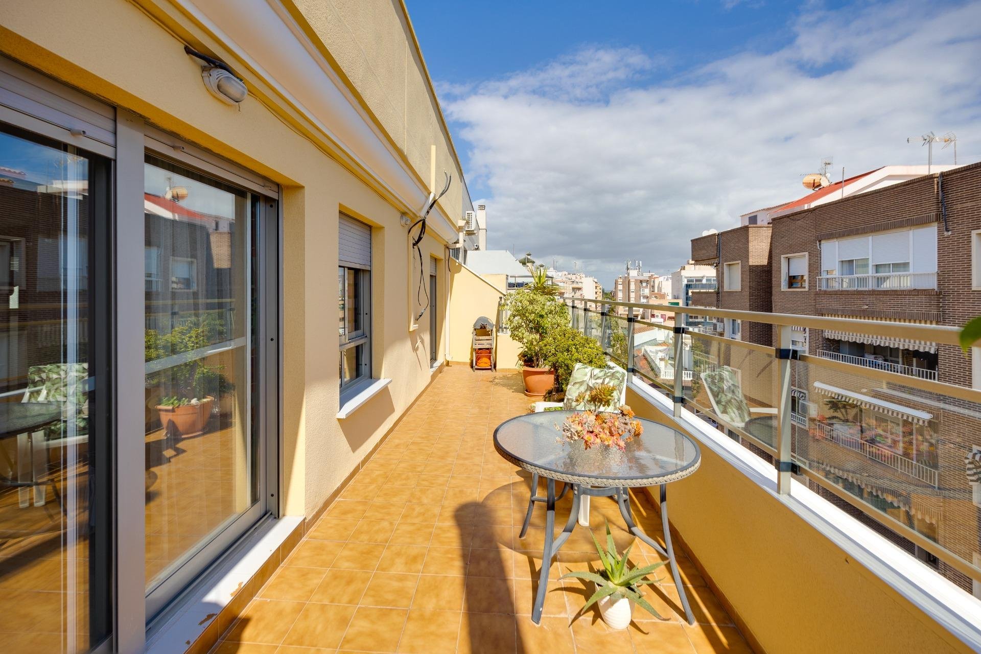 Resale - Penthouse -
Torrevieja - Centro