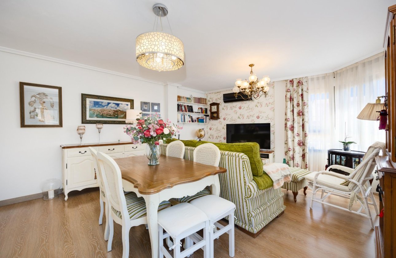 Resale - Penthouse -
Torrevieja - Centro