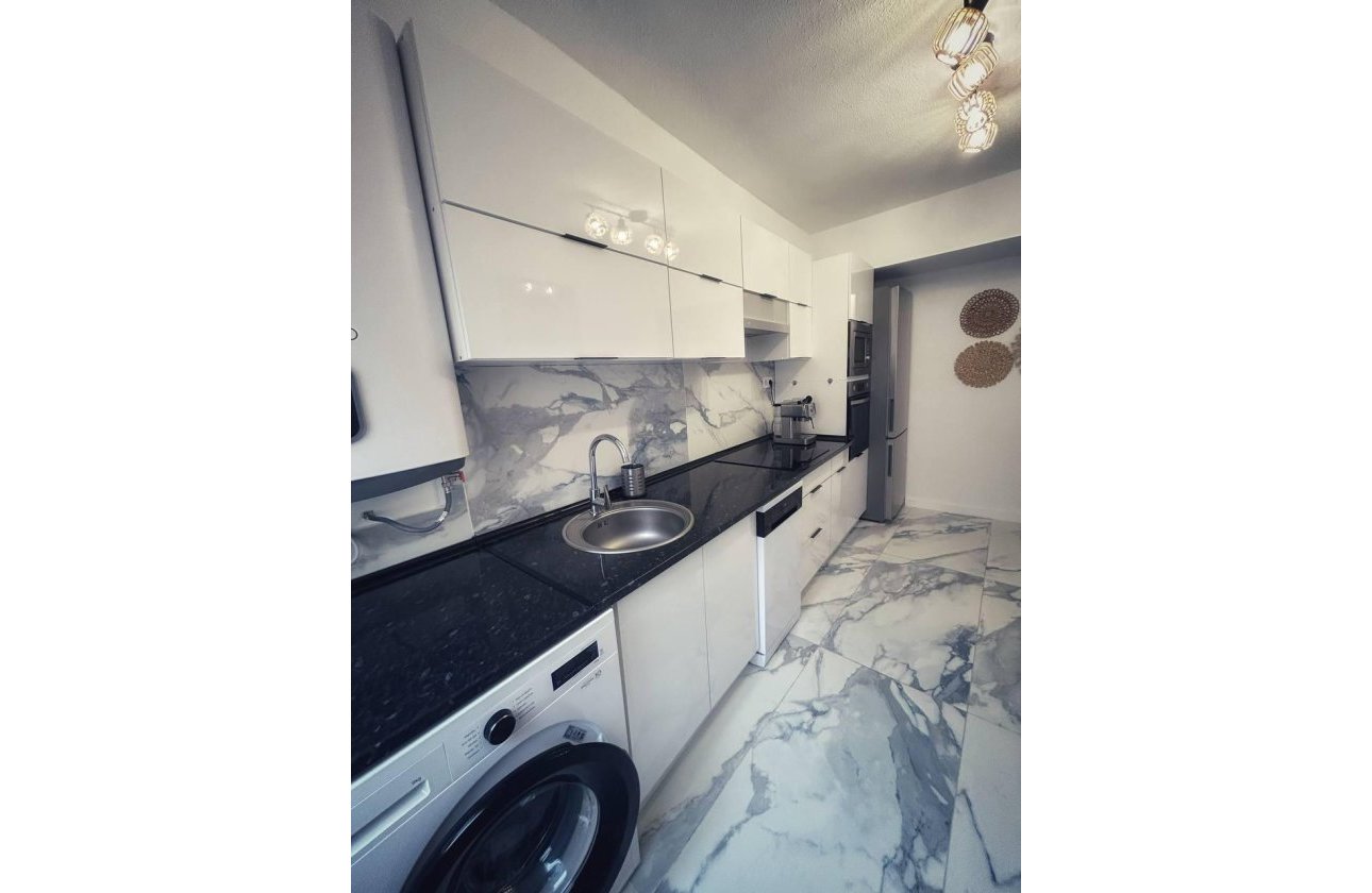 Resale - Penthouse -
Torrevieja - Centro