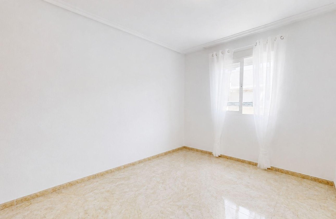 Resale - Penthouse -
Torrevieja - Centro