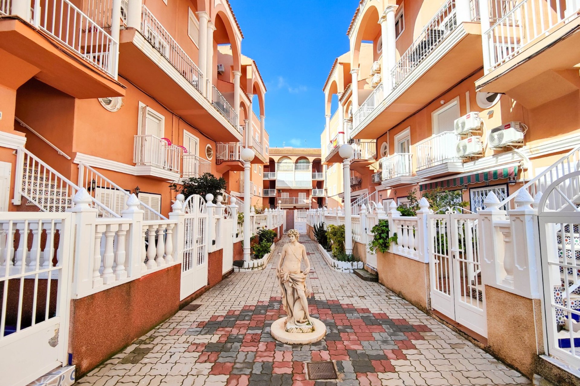 Resale - Penthouse -
Torrevieja - Costa Blanca