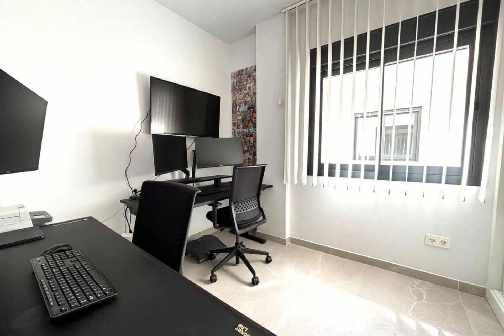 Resale - Penthouse -
Torrevieja - Las Piscinas Naturales
