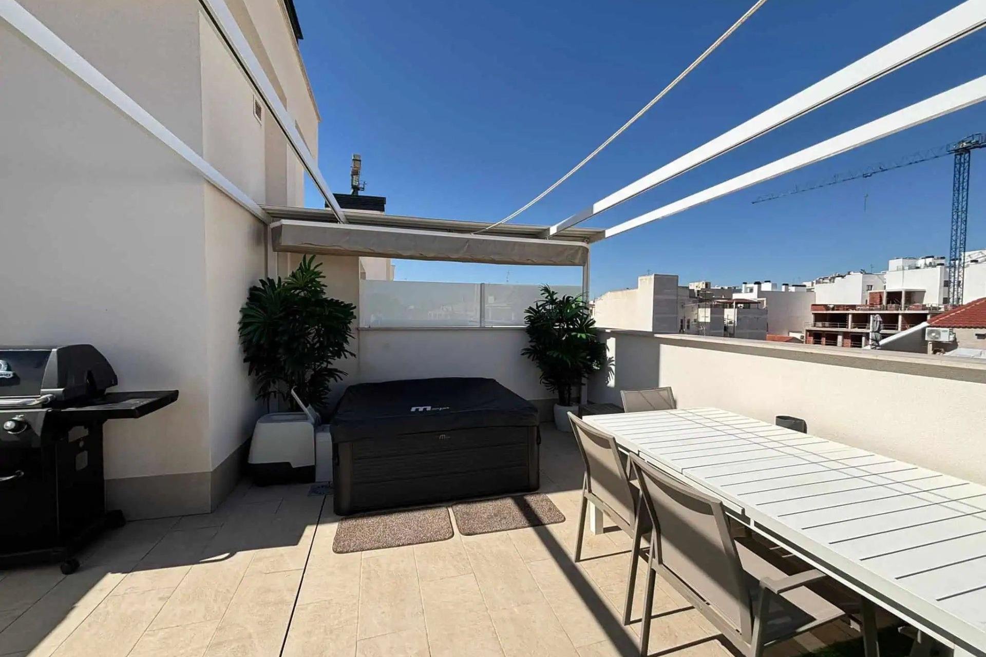 Resale - Penthouse -
Torrevieja - Las Piscinas Naturales