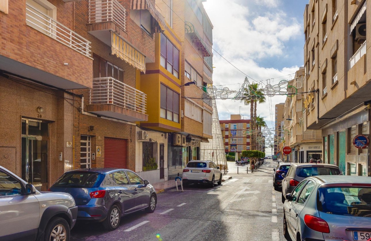 Resale - Penthouse -
Torrevieja - Paseo Maritimo