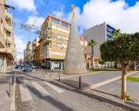 Resale - Penthouse -
Torrevieja - Paseo Maritimo
