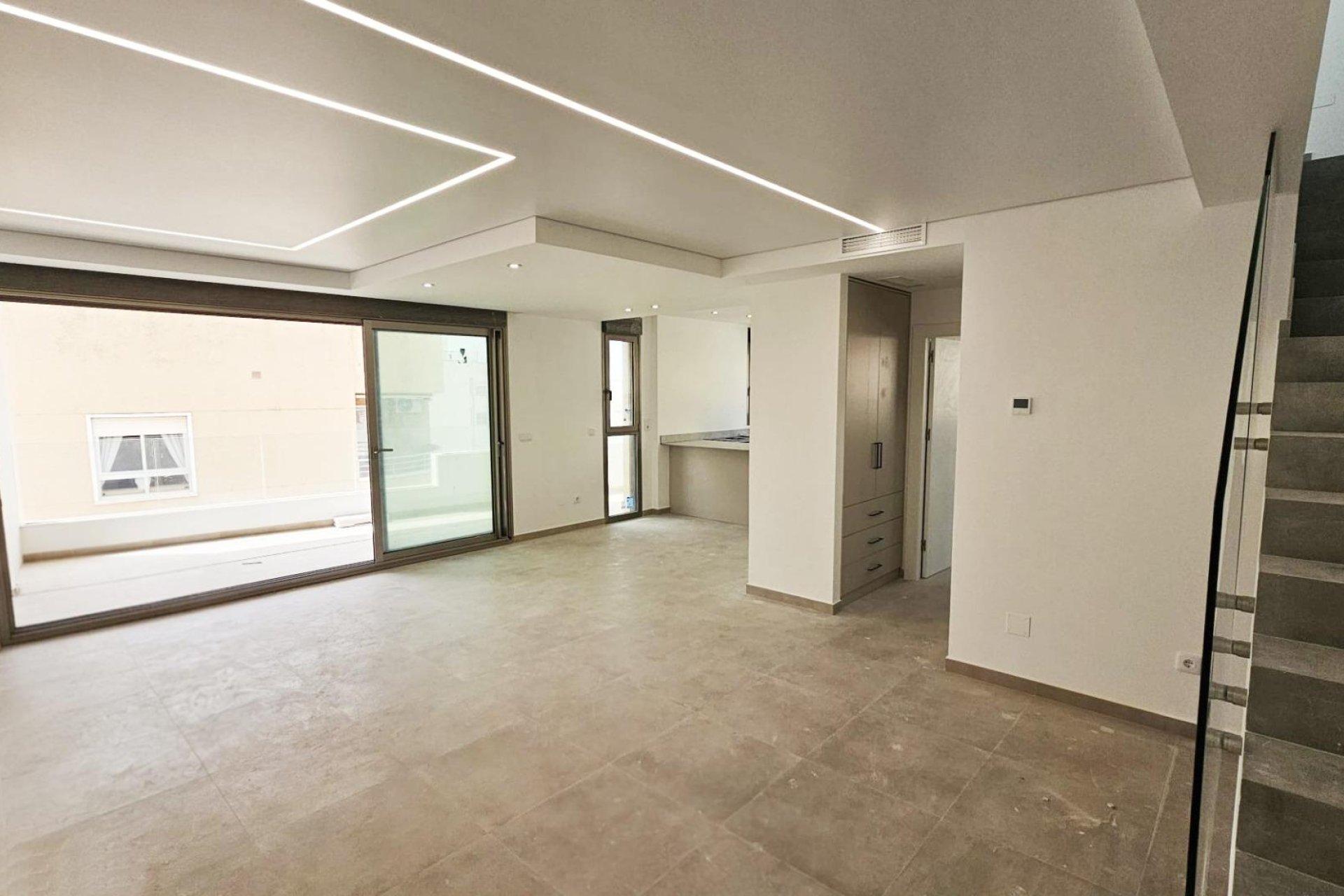 Resale - Penthouse -
Torrevieja - Paseo Maritimo
