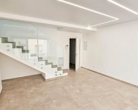Resale - Penthouse -
Torrevieja - Paseo Maritimo