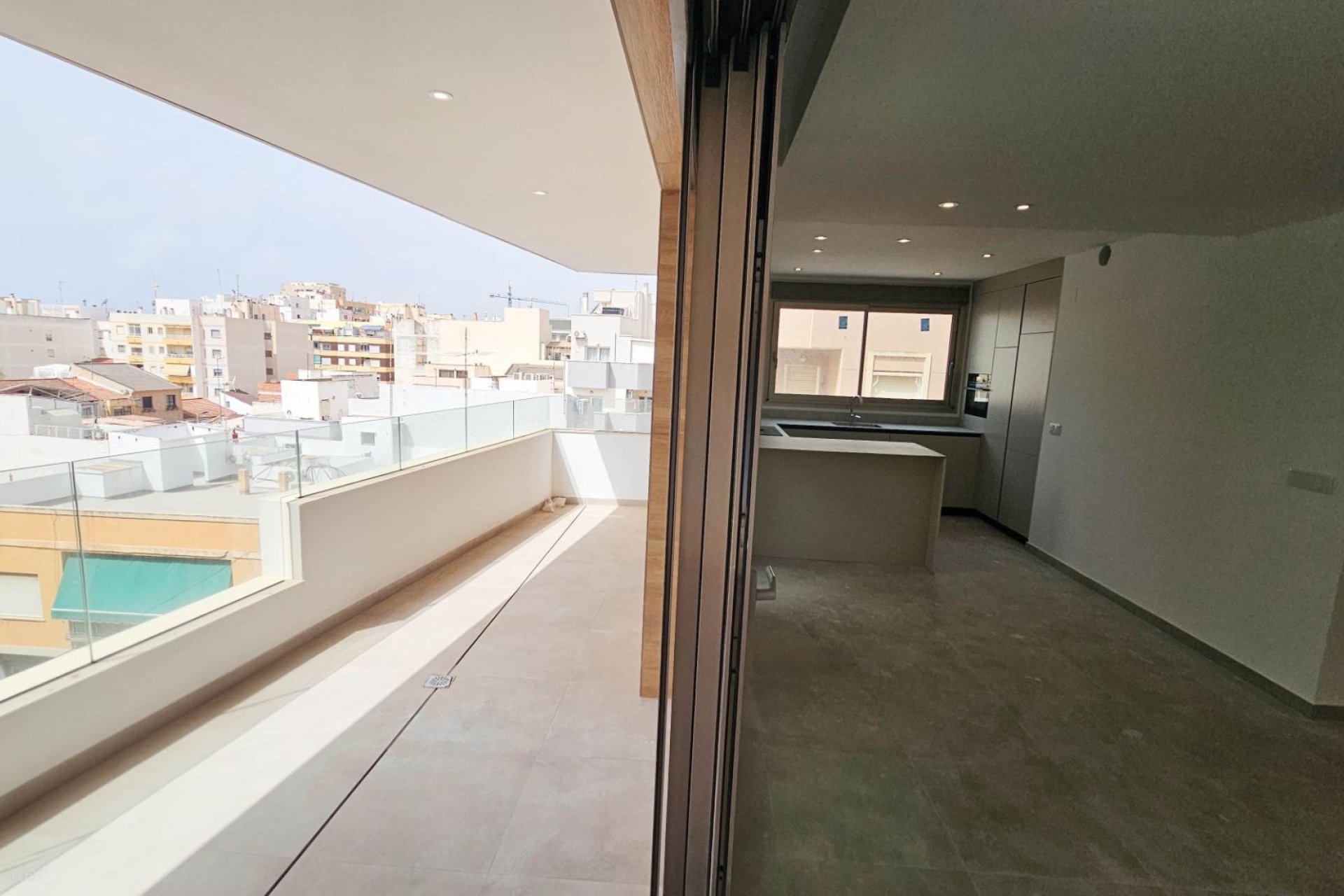 Resale - Penthouse -
Torrevieja - Paseo Maritimo