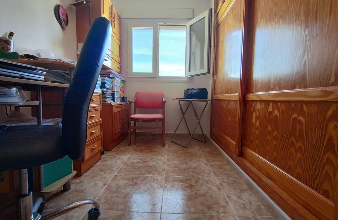 Resale - Penthouse -
Torrevieja - Paseo Maritimo