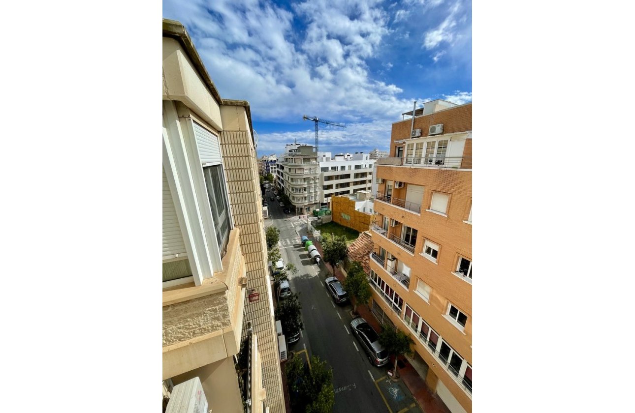 Resale - Penthouse -
Torrevieja - Playa de cura