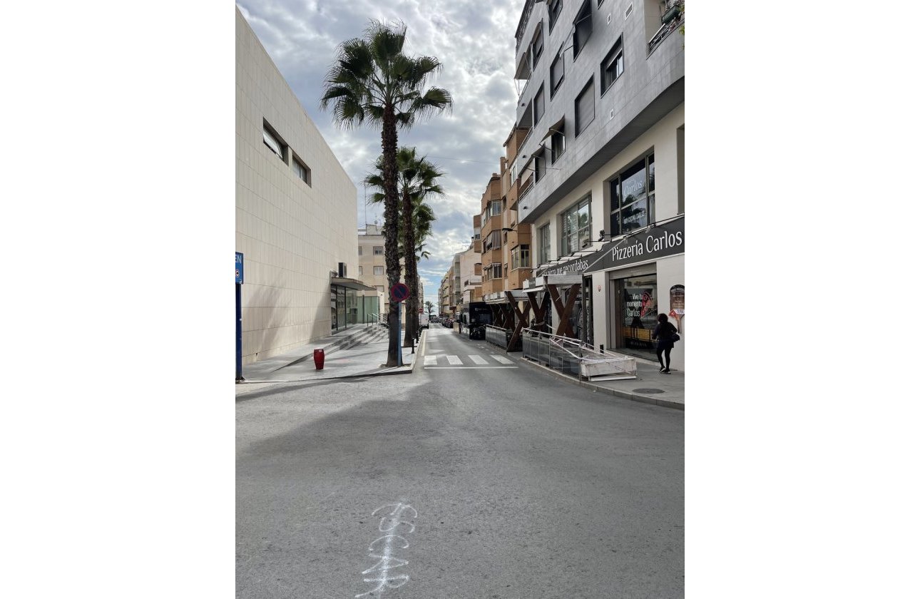 Resale - Penthouse -
Torrevieja - Playa de cura