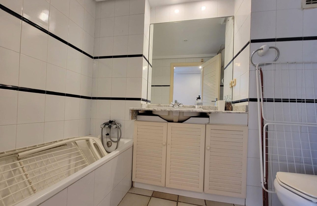 Resale - Penthouse -
Torrevieja - Playa De La Mata