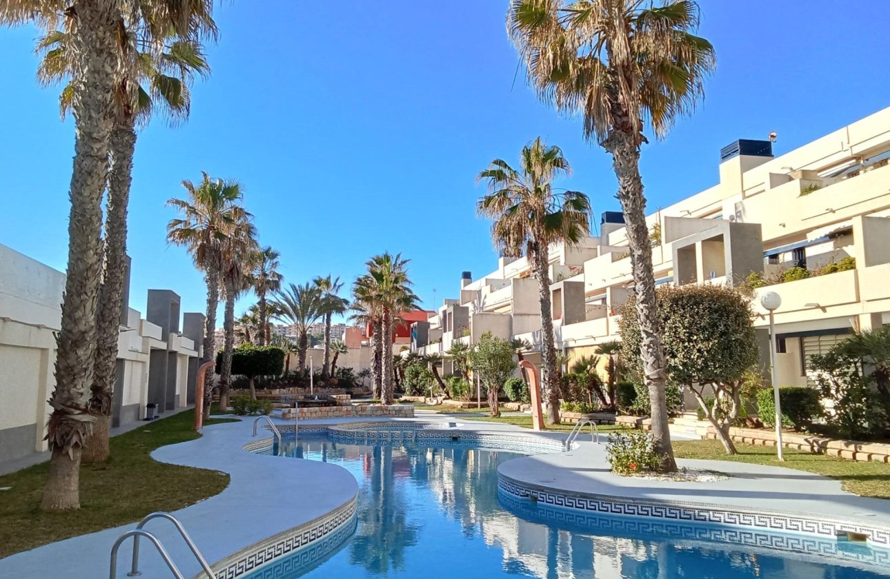Resale - Penthouse -
Torrevieja - Playa De La Mata