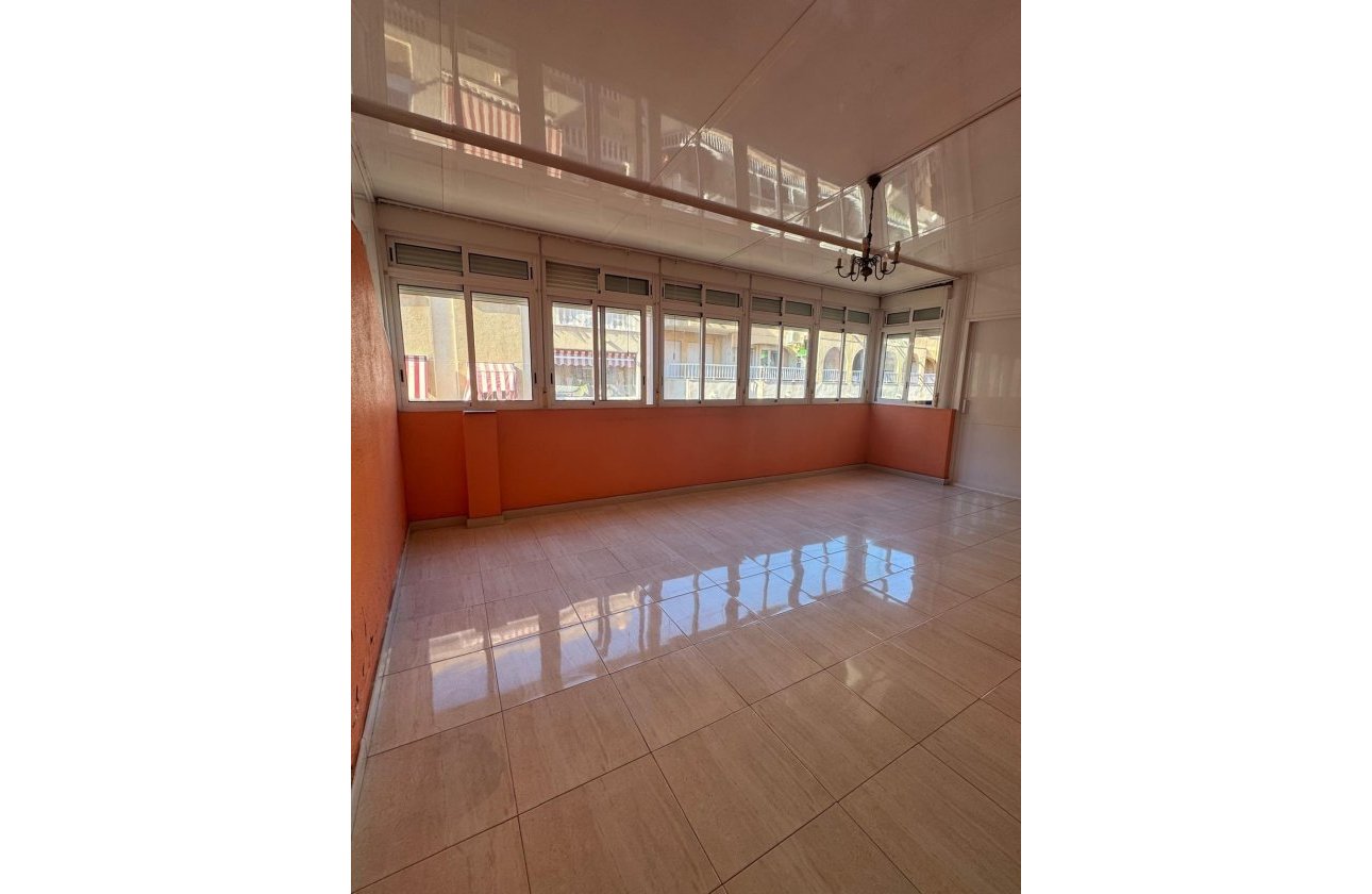 Resale - Penthouse -
Torrevieja - Playa de los Locos