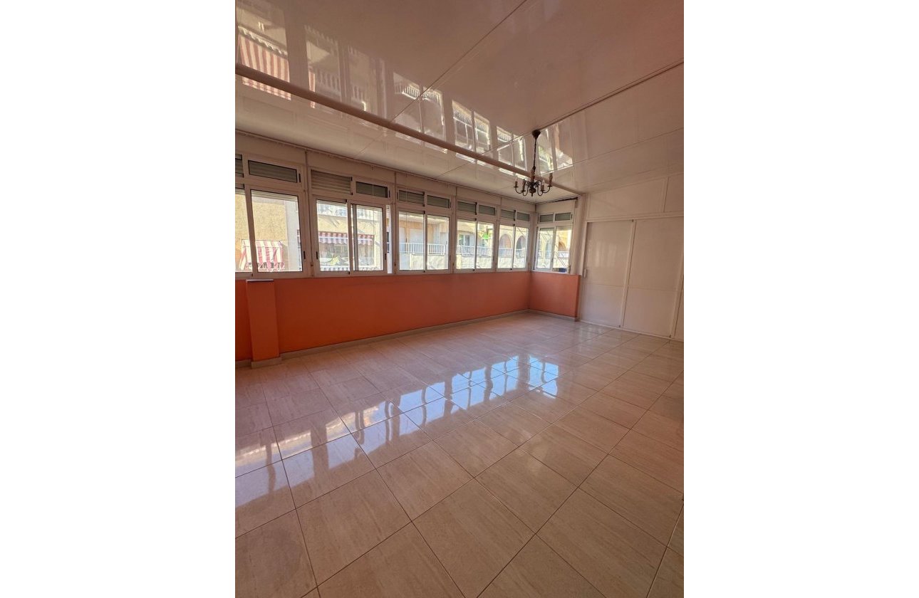 Resale - Penthouse -
Torrevieja - Playa de los Locos