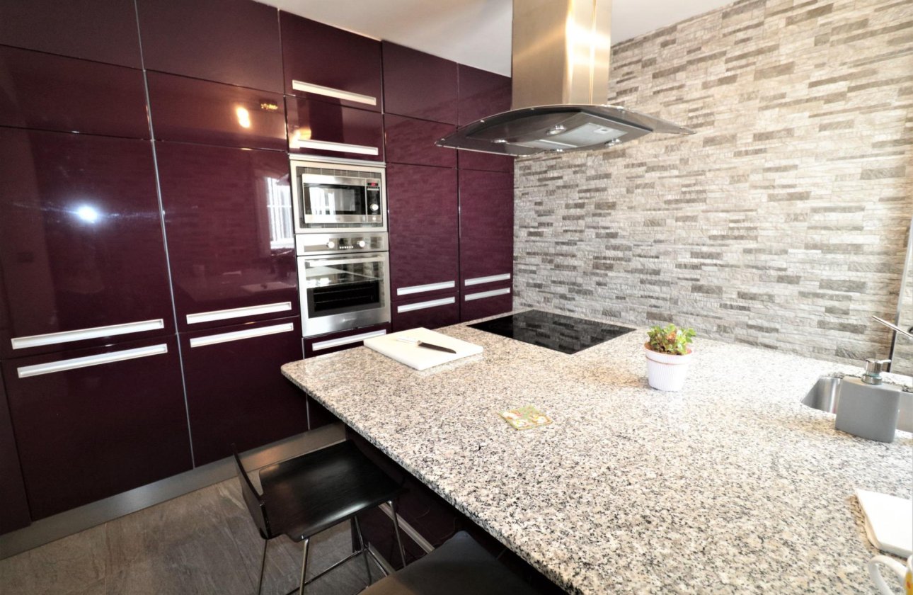 Resale - Penthouse -
Torrevieja - Playa De Los Naufragos