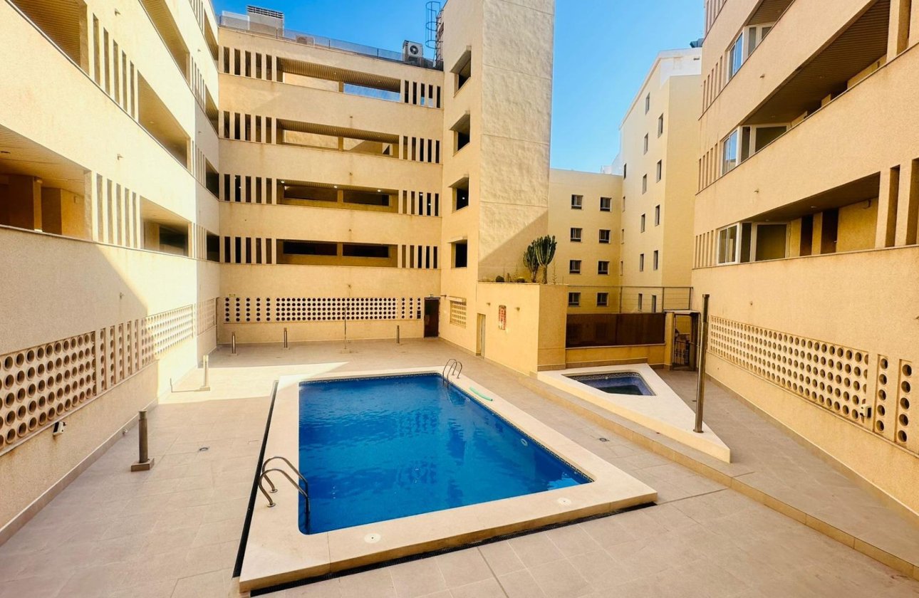 Resale - Penthouse -
Torrevieja - Playa del Cura