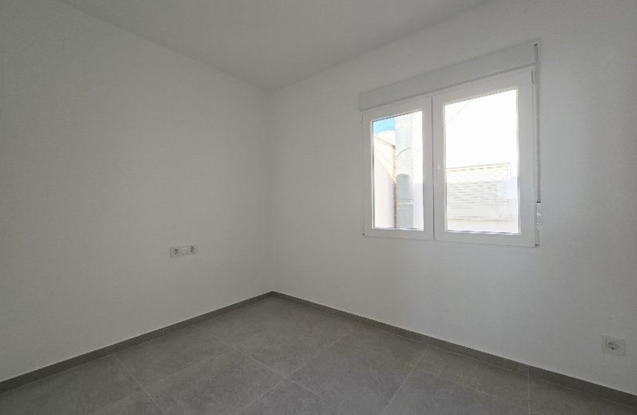 Resale - Penthouse -
Torrevieja - Playa del Cura