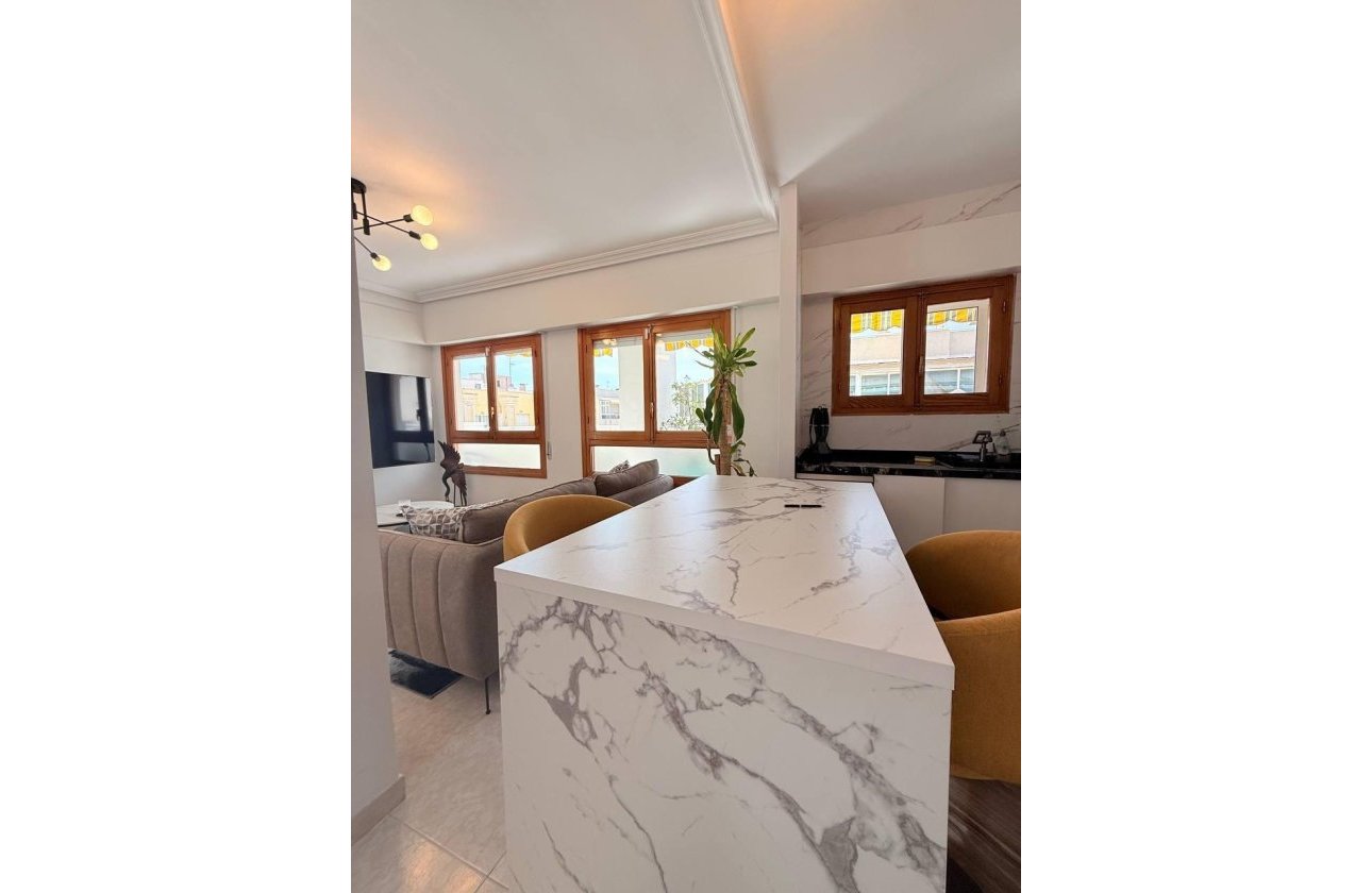 Resale - Penthouse -
Torrevieja - Playa del Cura