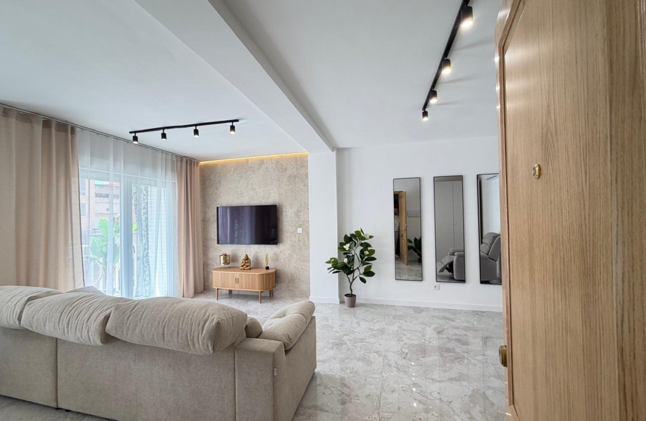Resale - Penthouse -
Torrevieja - Playa del Cura
