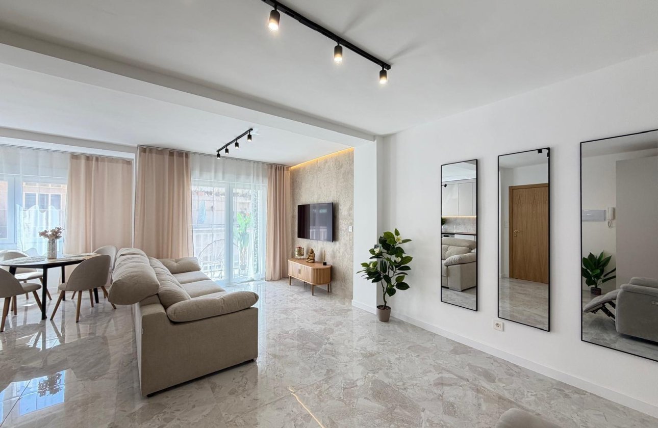 Resale - Penthouse -
Torrevieja - Playa del Cura