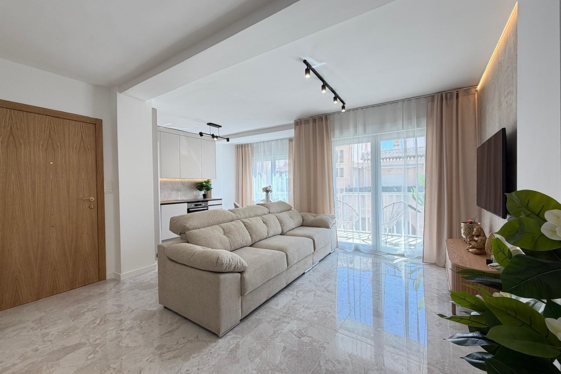 Resale - Penthouse -
Torrevieja - Playa del Cura