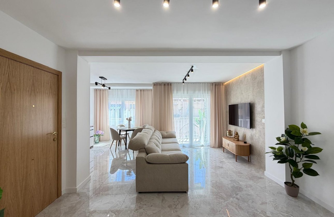 Resale - Penthouse -
Torrevieja - Playa del Cura