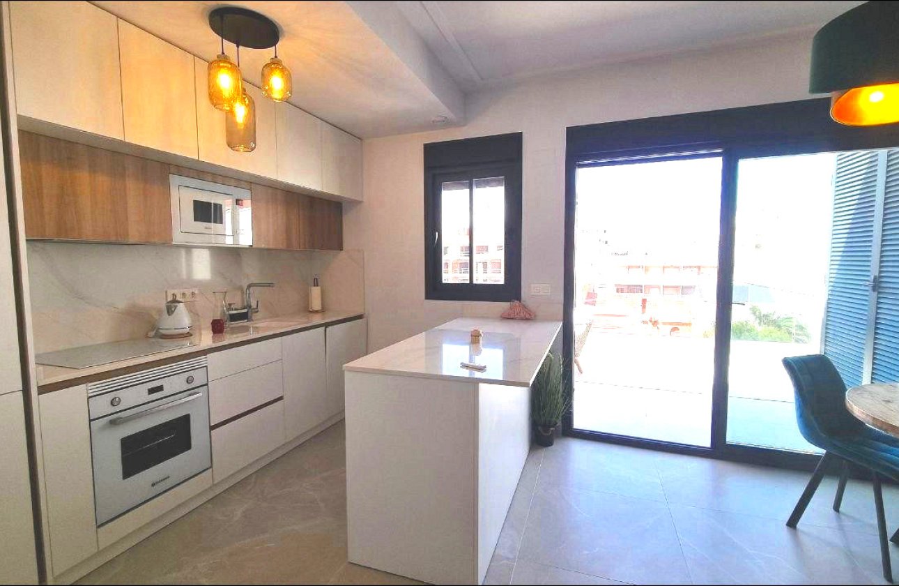 Resale - Penthouse -
Torrevieja - Playa del Cura
