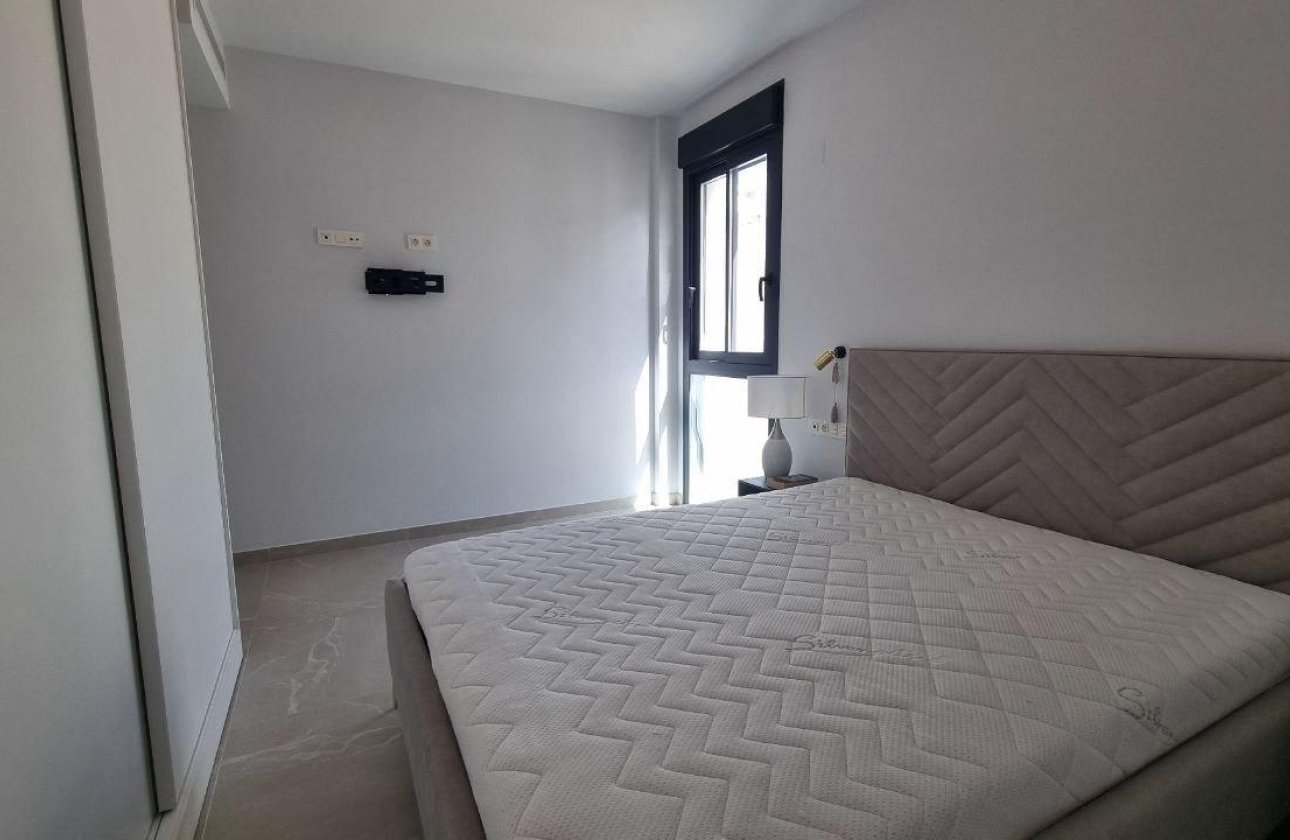 Resale - Penthouse -
Torrevieja - Playa del Cura