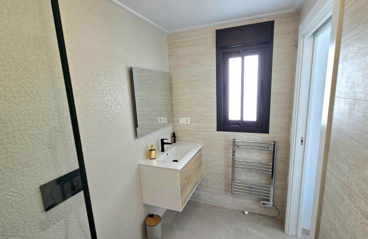 Resale - Penthouse -
Torrevieja - Playa del Cura