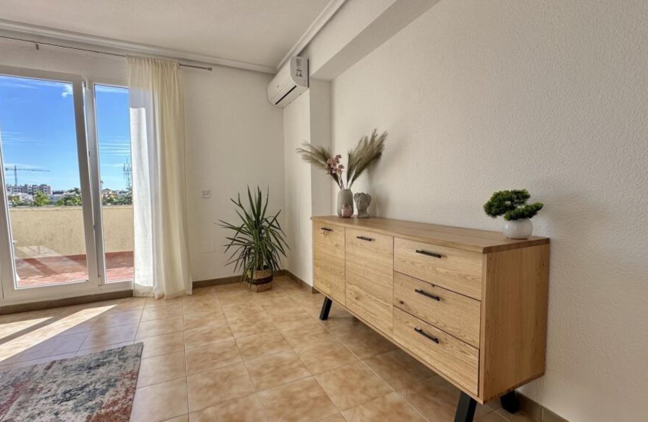 Resale - Penthouse -
Torrevieja - Punta Prima