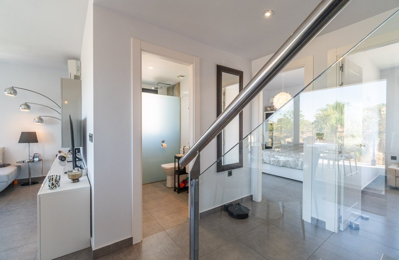 Resale - Penthouse -
Villamartin - Costa Blanca